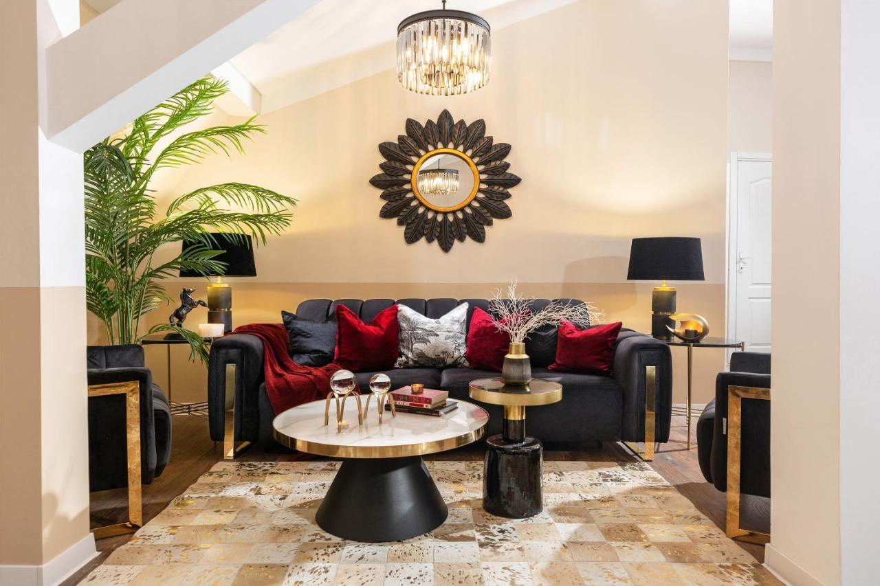 Apartament Qult - Invictus Bucureşti
