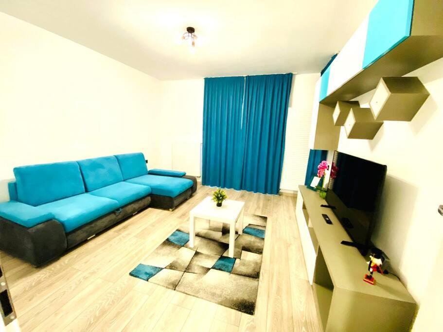 Blue Plaza Studio * Bucharest