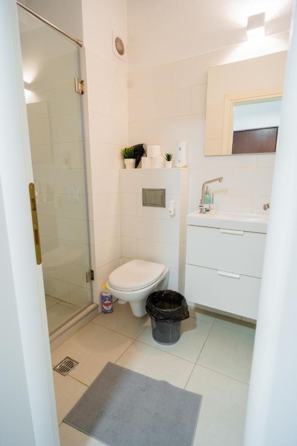 One Bedroom Flat In Bucharest's Historic District Apartament *