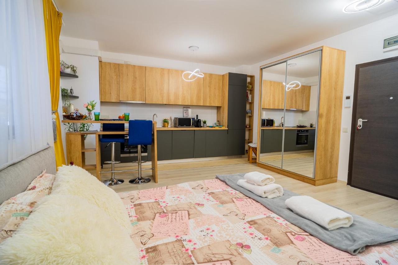 Queen Elizabeth - Ultracentral - Free Parking & Ac Apartamento *