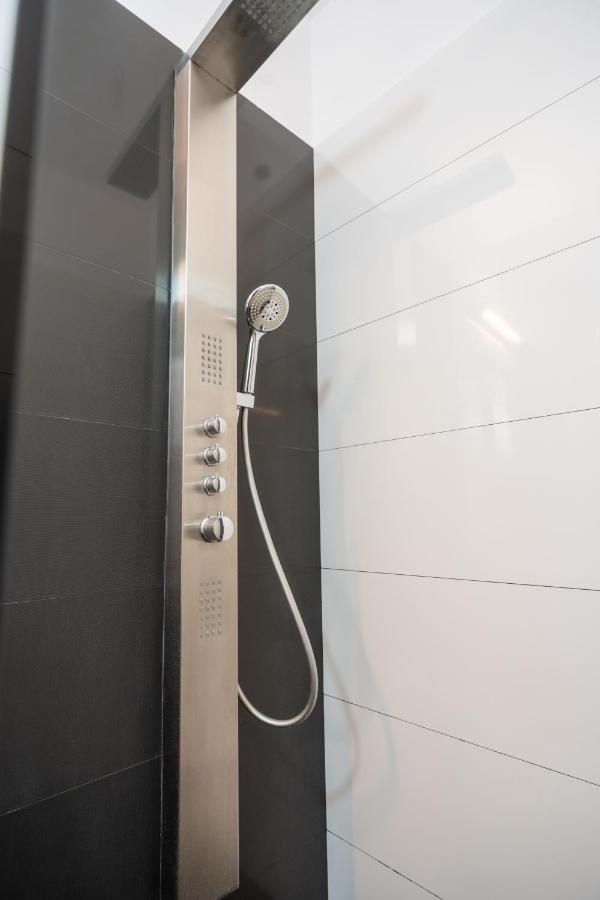 Cozy & Spacious Flat Near Victoriei Square Apartment Bucharest