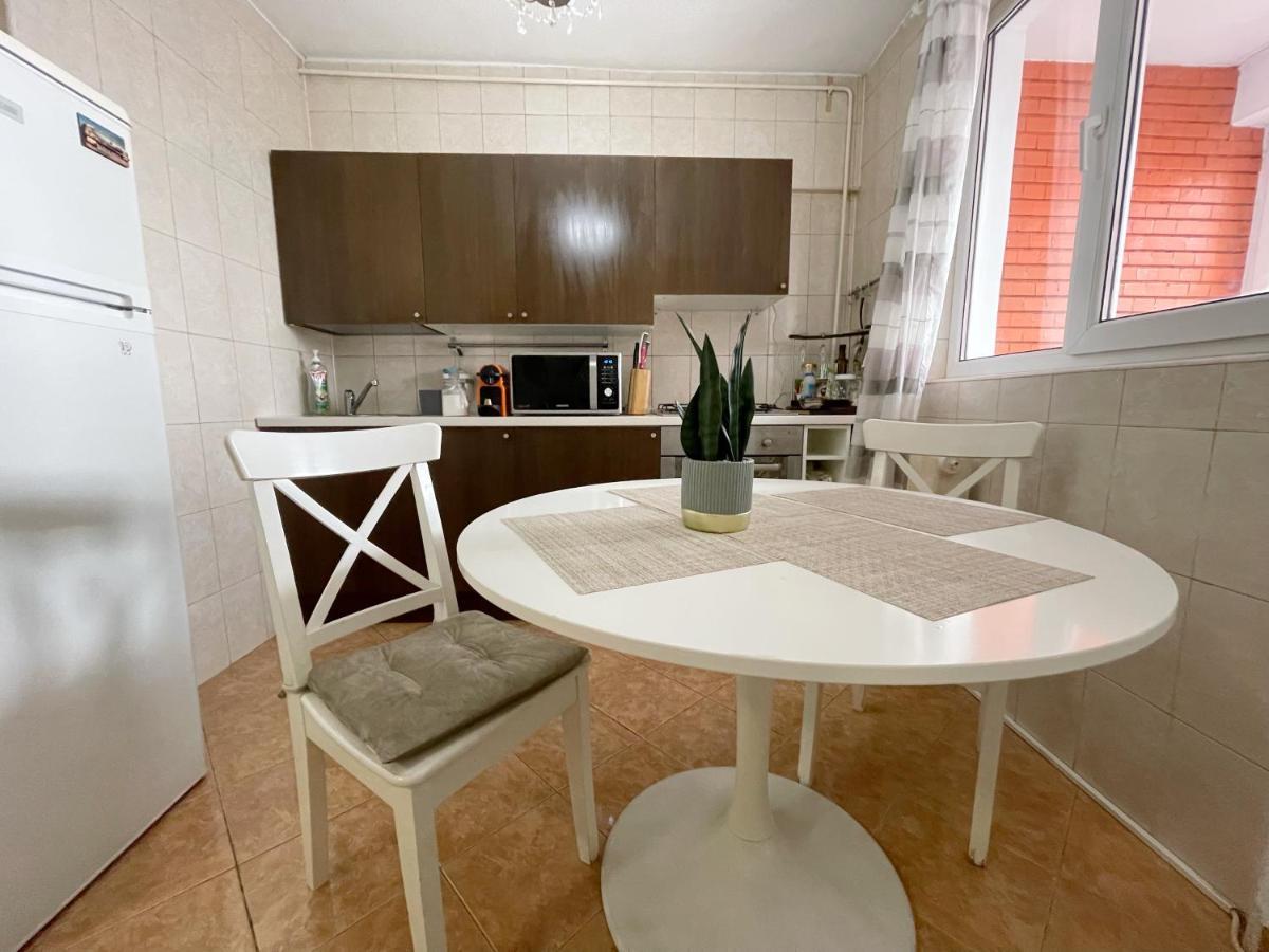 Apartment Le Petit Paris- , Dorobanti With A View Bucharest