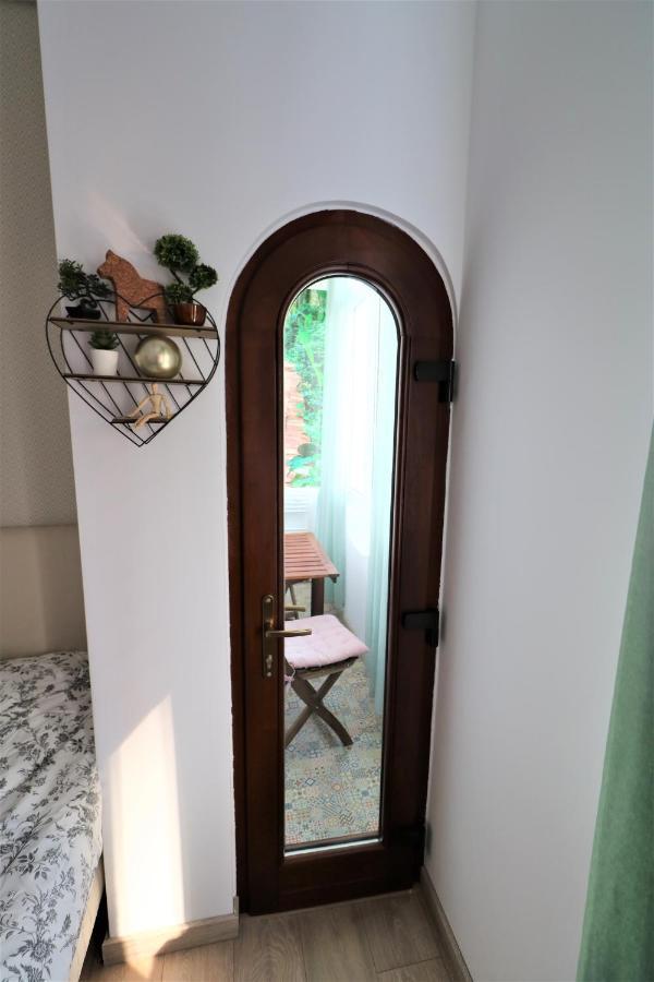 Lovely City Center - Free Minibar Apartamento *