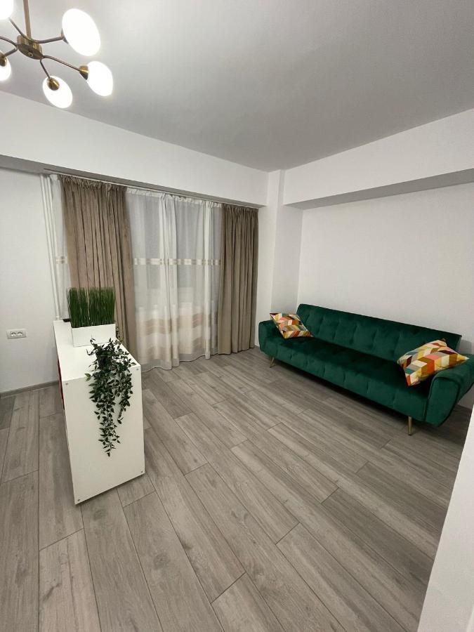 Apartment Garsoniera Spatioasa Mega Mall Bucharest