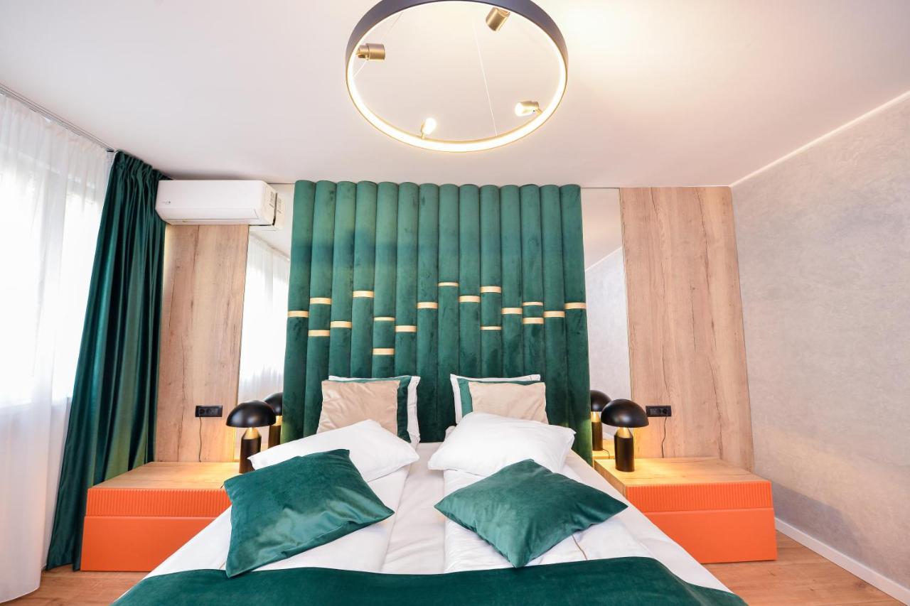 Star Dust - Exclusive One Bedroom Apartment Bucharest
