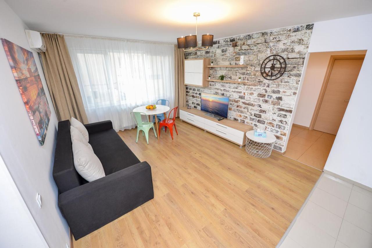 Park Apartment-cismigiu Garden *
