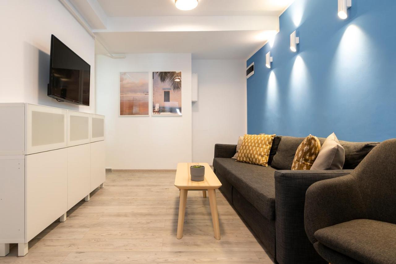 Apartment Blue Design In Magheru Bucharest