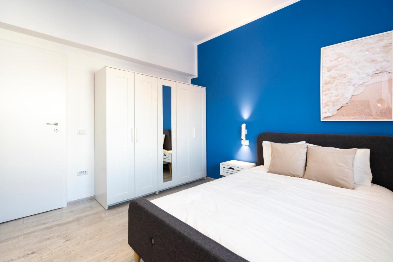 Blue Design In Magheru *