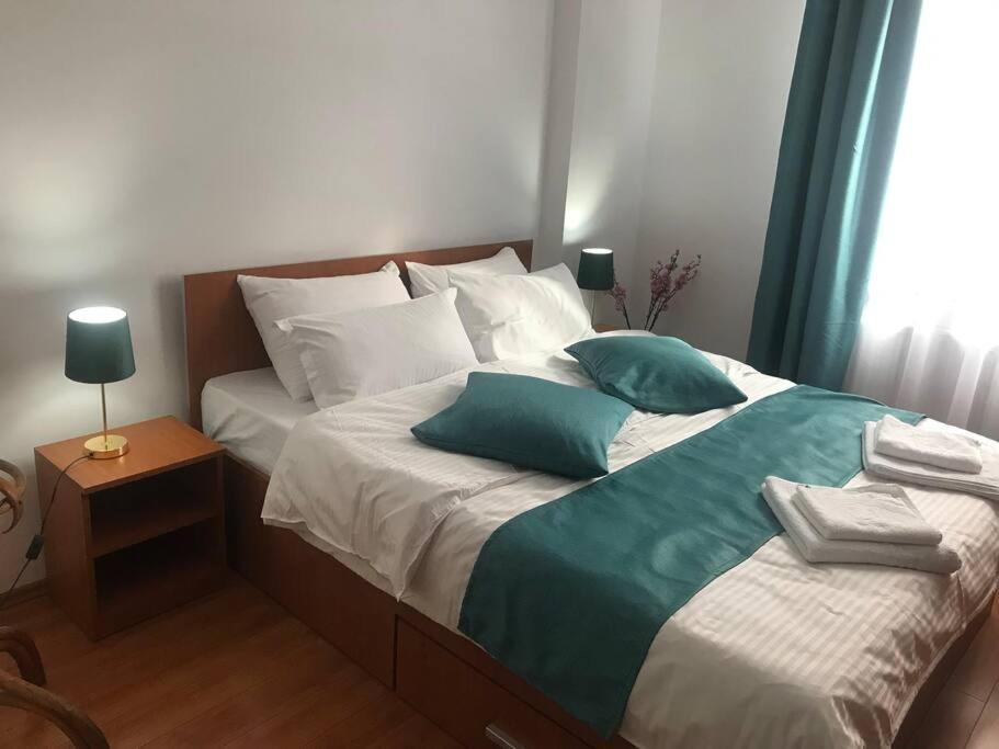 Apartment Fully Furnished Spacious 2bedroom *