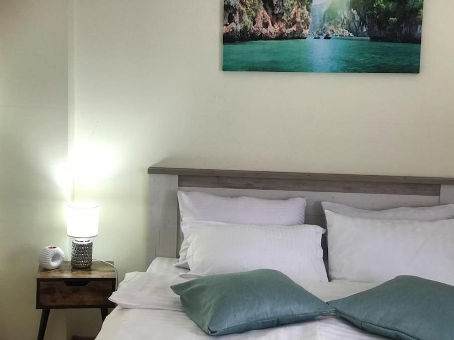 Fully Furnished Spacious 2bedroom Apartment