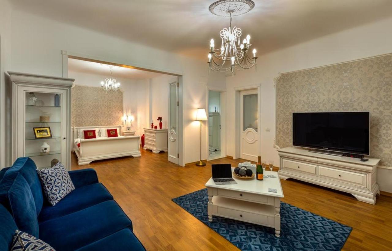 Apartment Sweet Luxury Three City Center Universitate Bucharest