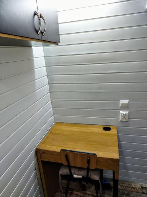 Tiny White Apartment *