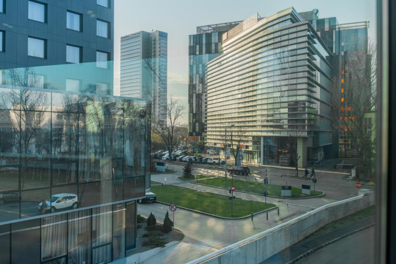 Apartament Designer In Aviatiei Tower Bucureşti