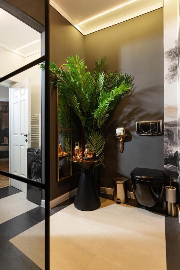 Apartament Qult - Invictus