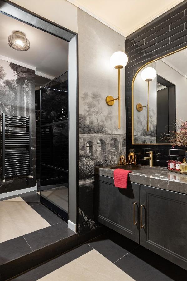 Qult - Invictus Apartament
