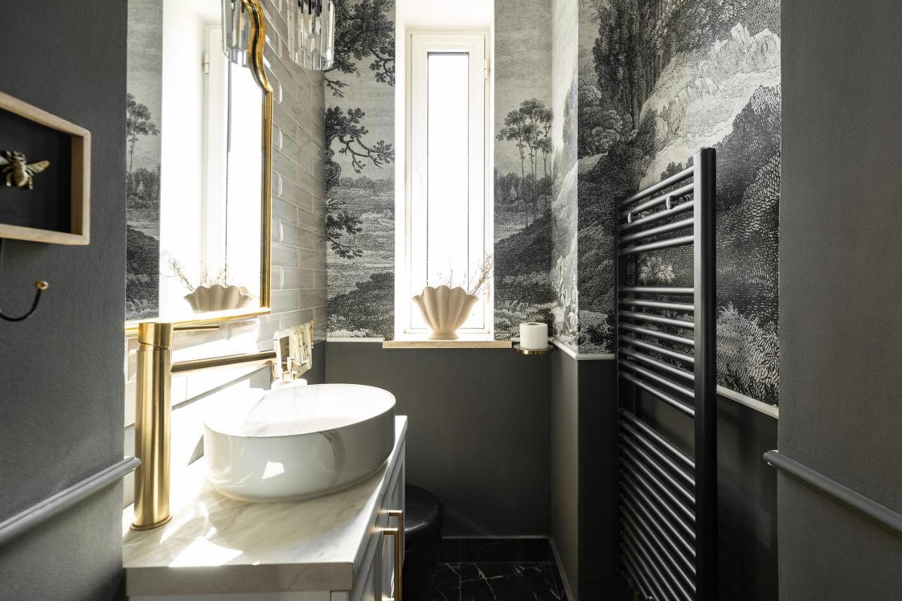 Qult - Invictus Apartament