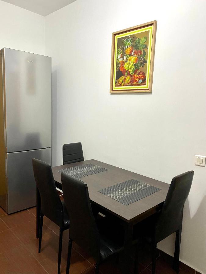 Apartment Sky Modern 1 Bedroom Apt W Free Parking *