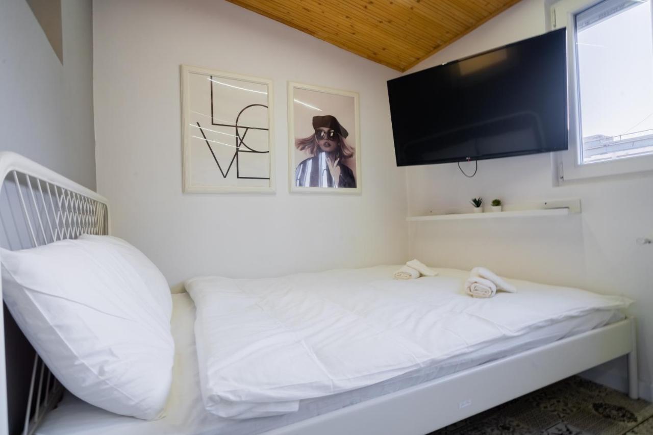 One Bedroom Flat In Bucharest's Historic District Apartament Bucureşti