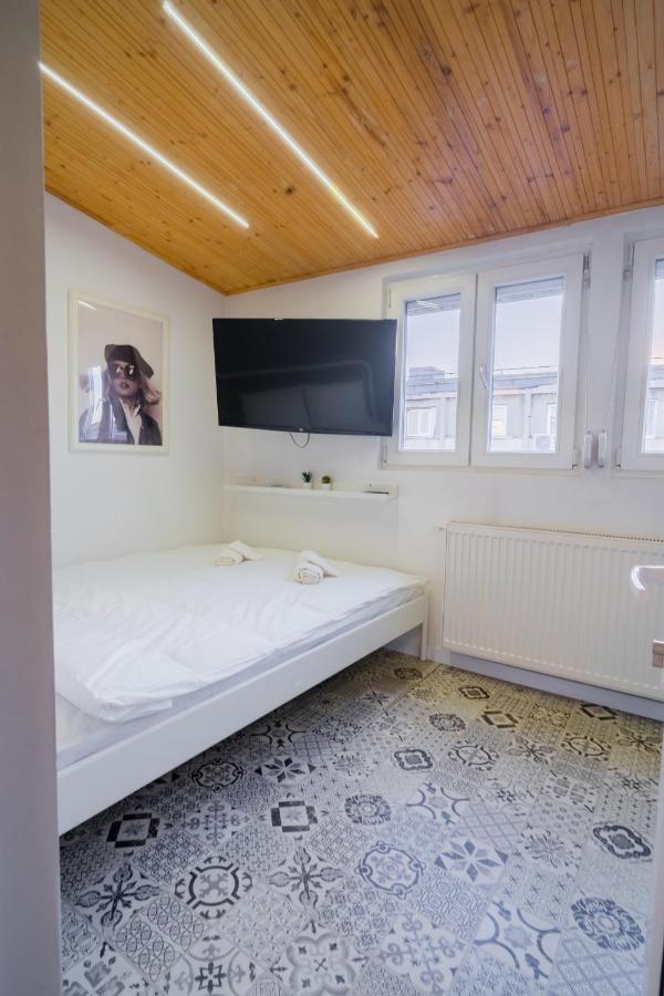 One Bedroom Flat In Bucharest's Historic District Bucureşti