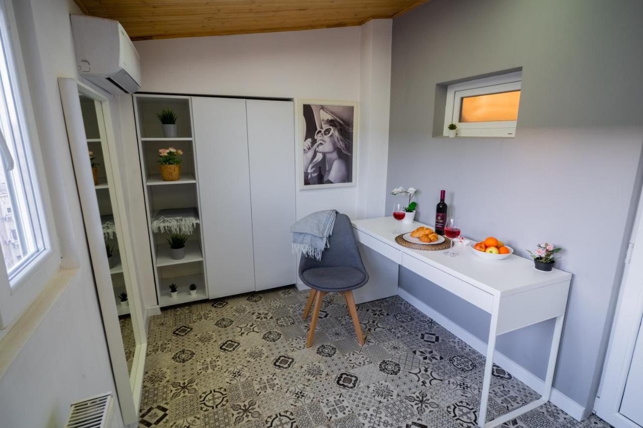 One Bedroom Flat In Bucharest's Historic District
