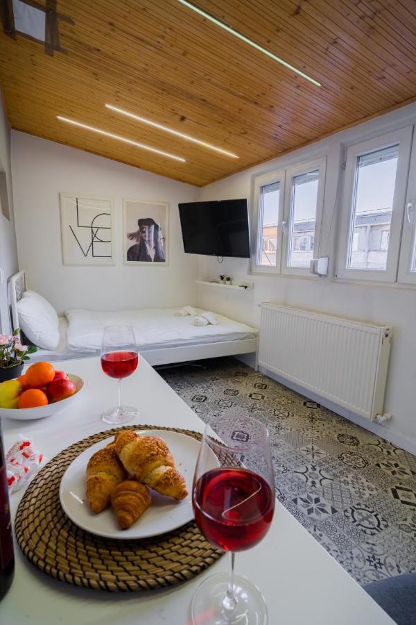Apartament One Bedroom Flat In Bucharest's Historic District Bucureşti