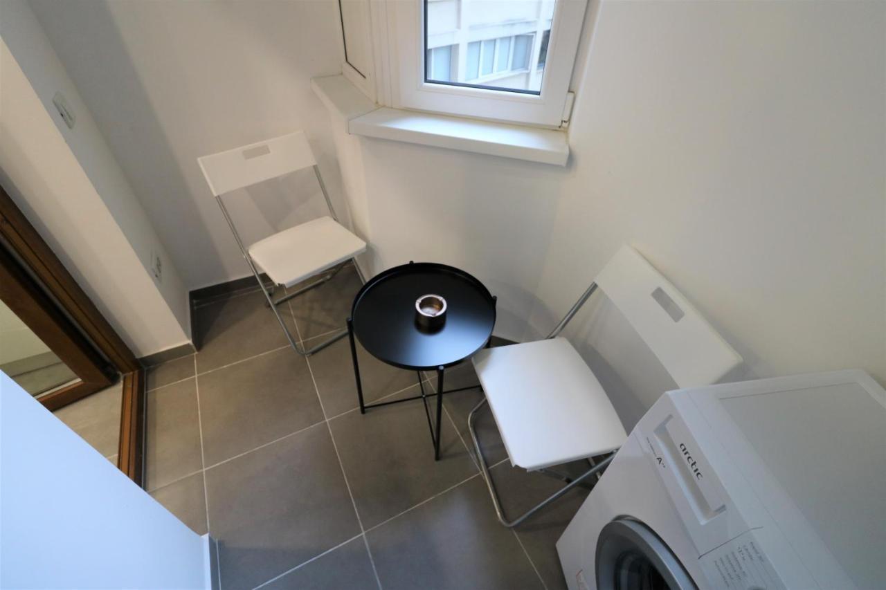 Cozy Novotel Studio - Free Minibar - Quiet & Peace Apartment Bucharest