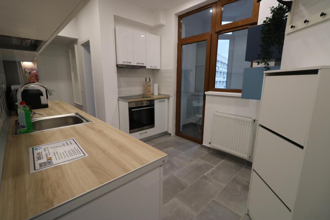 Cozy Novotel Studio - Free Minibar - Quiet & Peace Apartment Bucharest