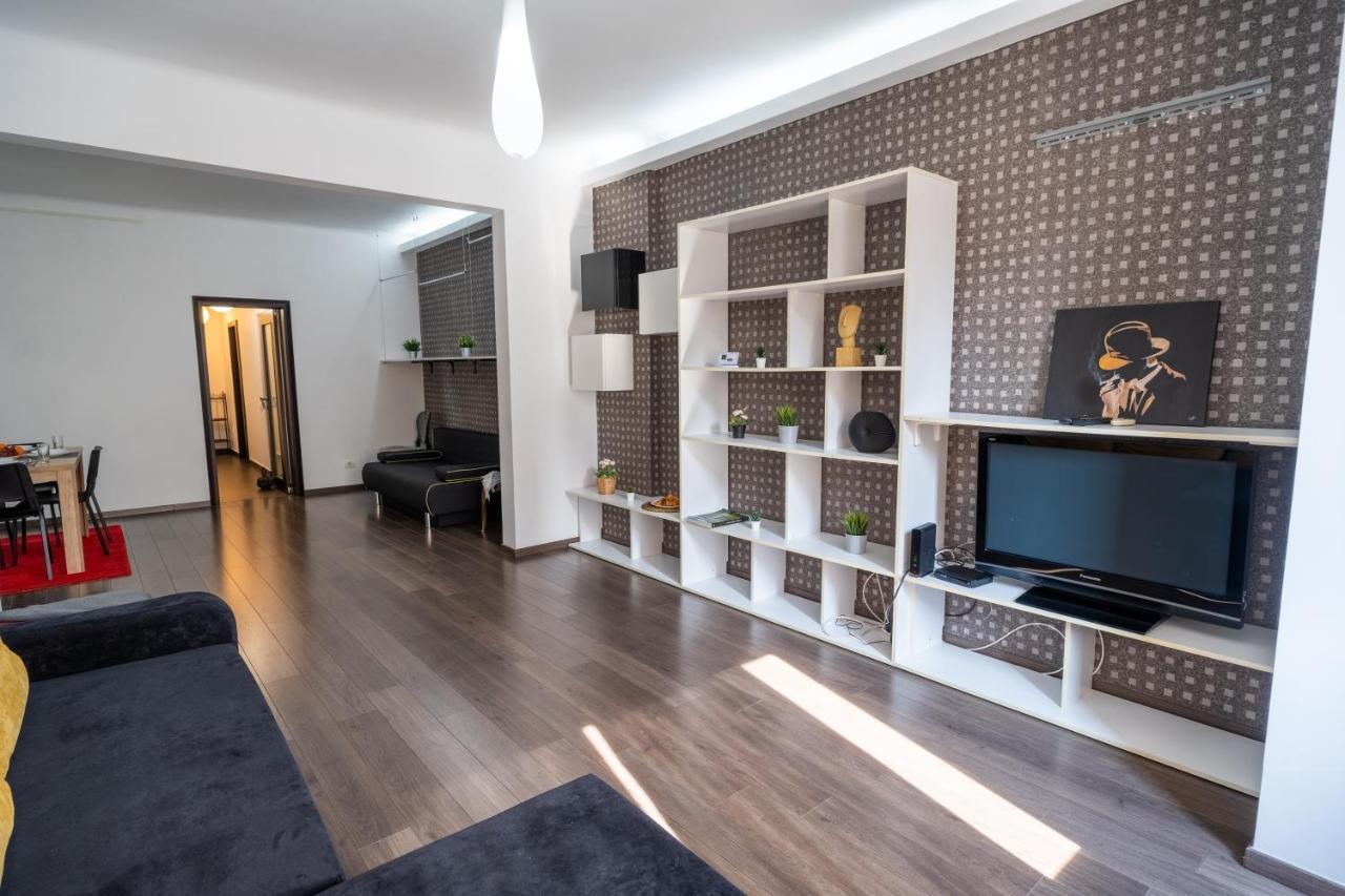 Cozy & Spacious Flat Near Victoriei Square * Bucharest