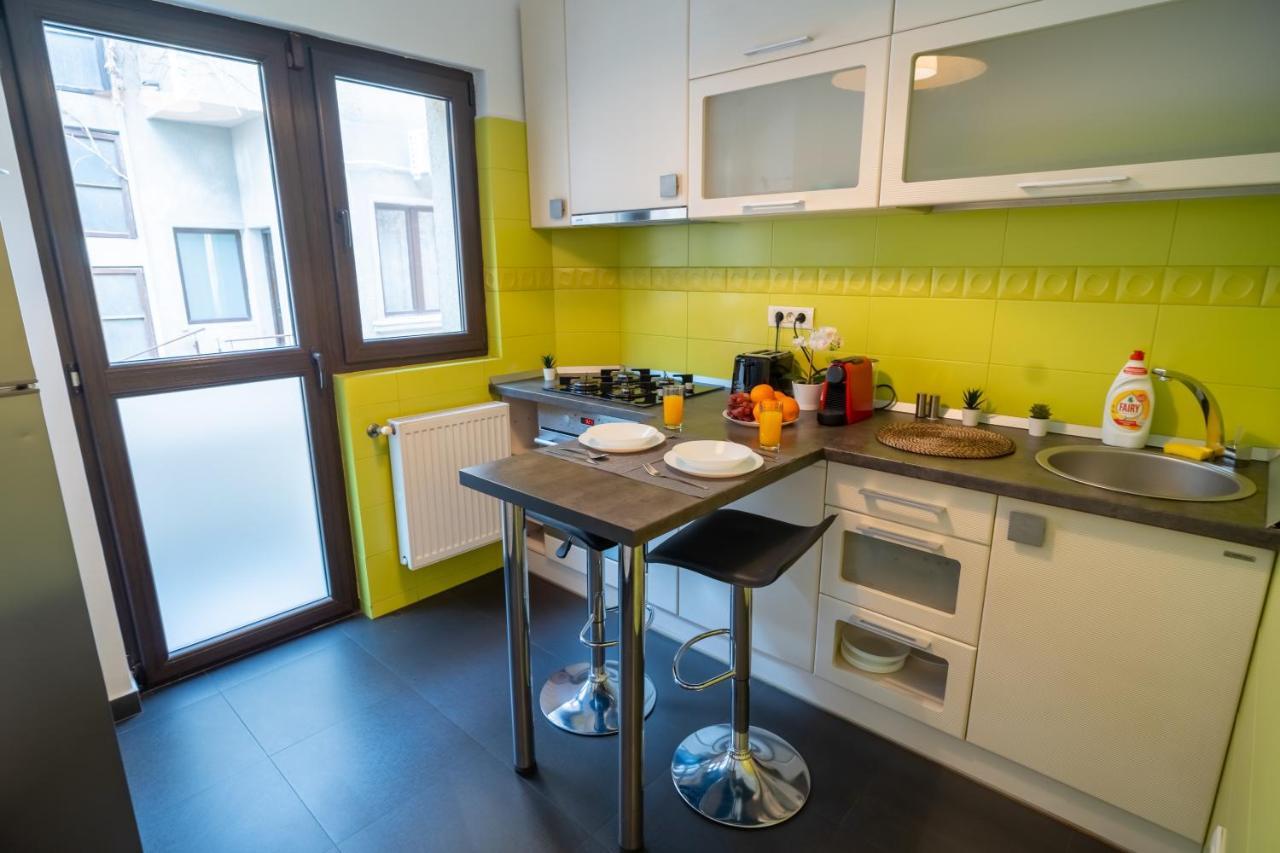 Cozy & Spacious Flat Near Victoriei Square *