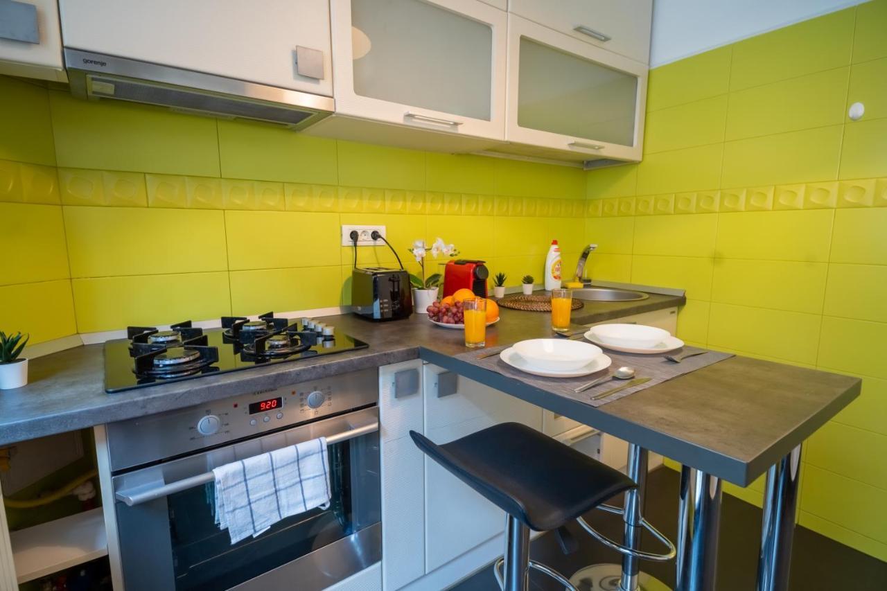 Cozy & Spacious Flat Near Victoriei Square *