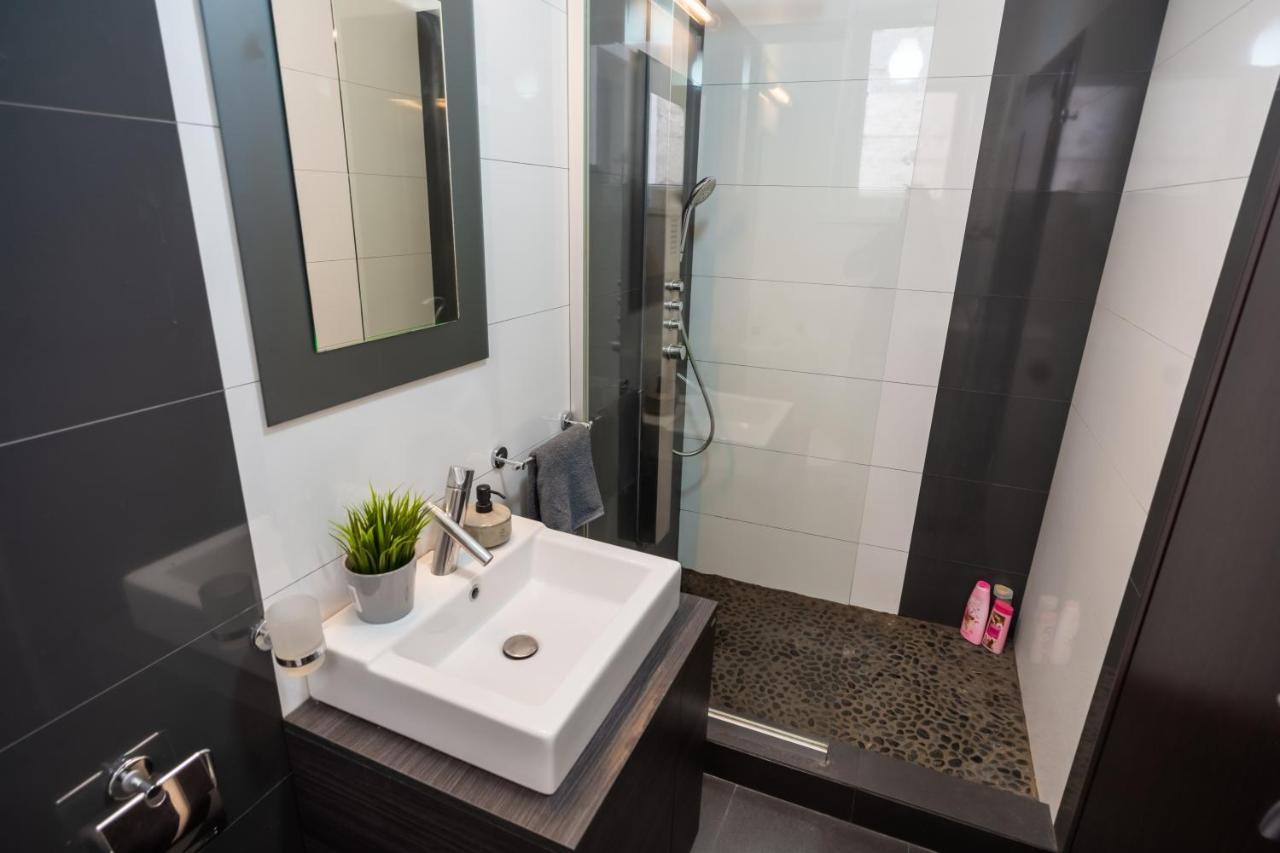 Cozy & Spacious Flat Near Victoriei Square