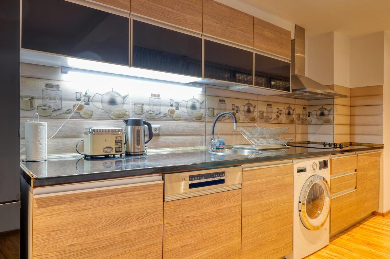 3 Bedroom In Herastrau Area Bucharest