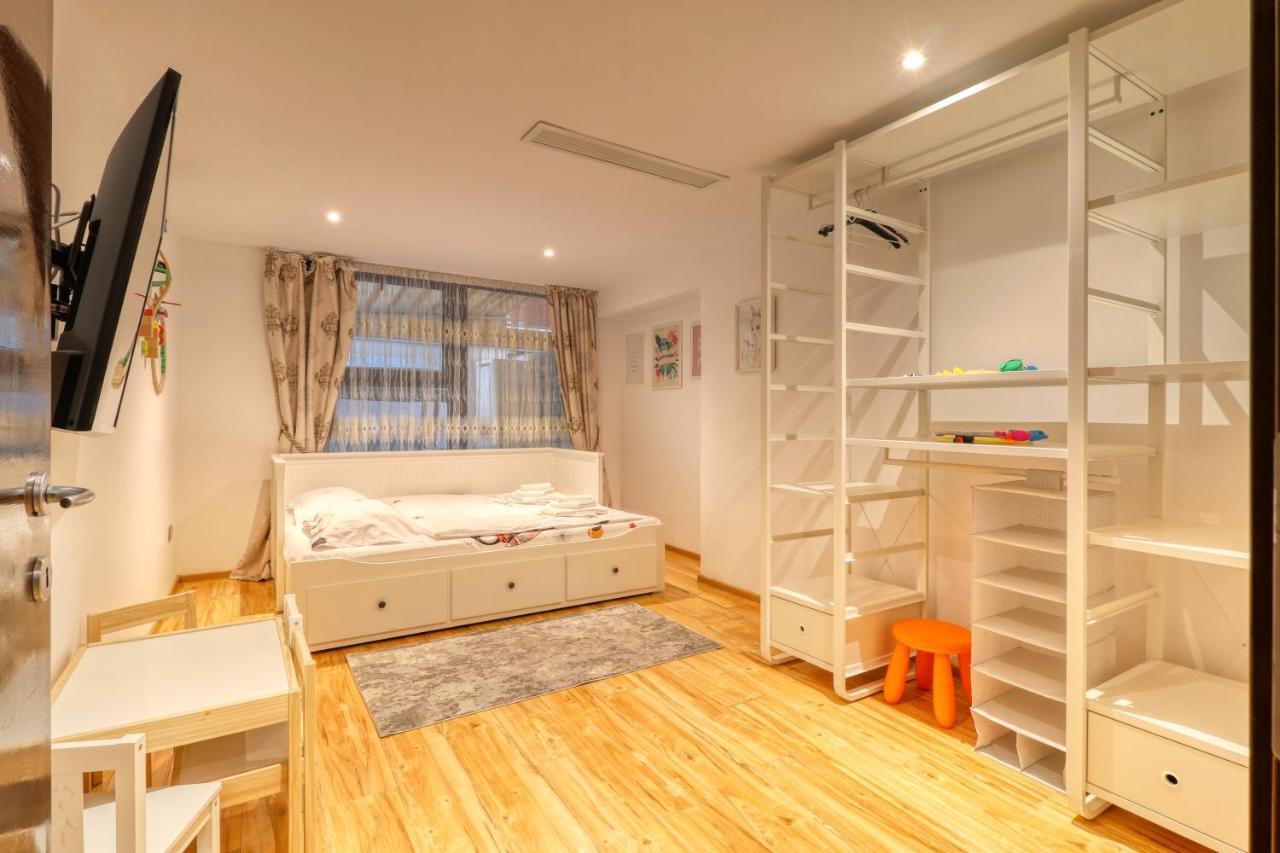 3 Bedroom In Herastrau Area
