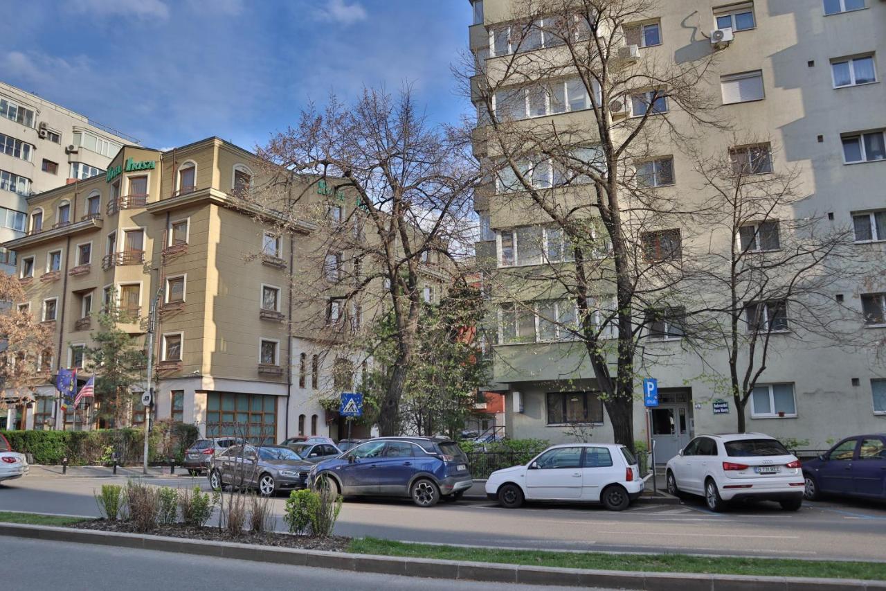Oak - Piata Victoriei * Bucharest