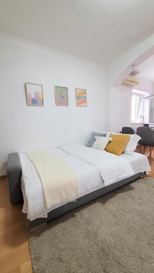 Apartment Cozy Retreat, Obor Market & Metro Bucharest
