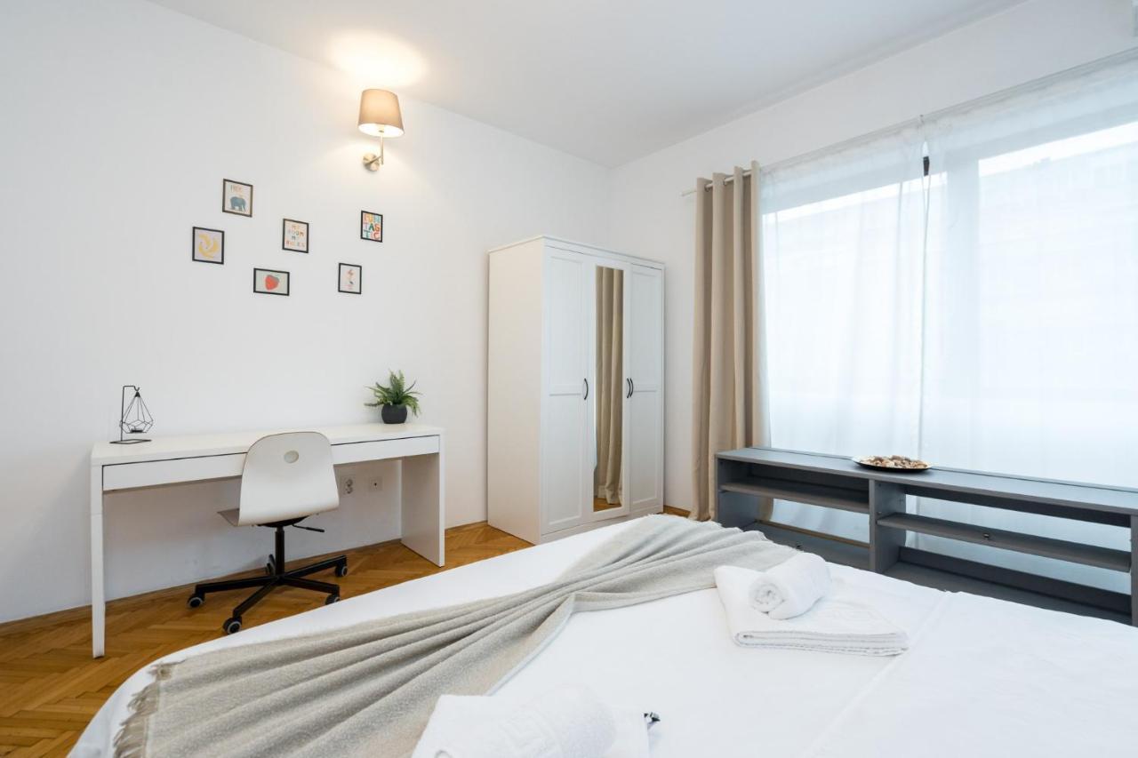 Apartment Aonia 2bdr - P-ta Romana View *