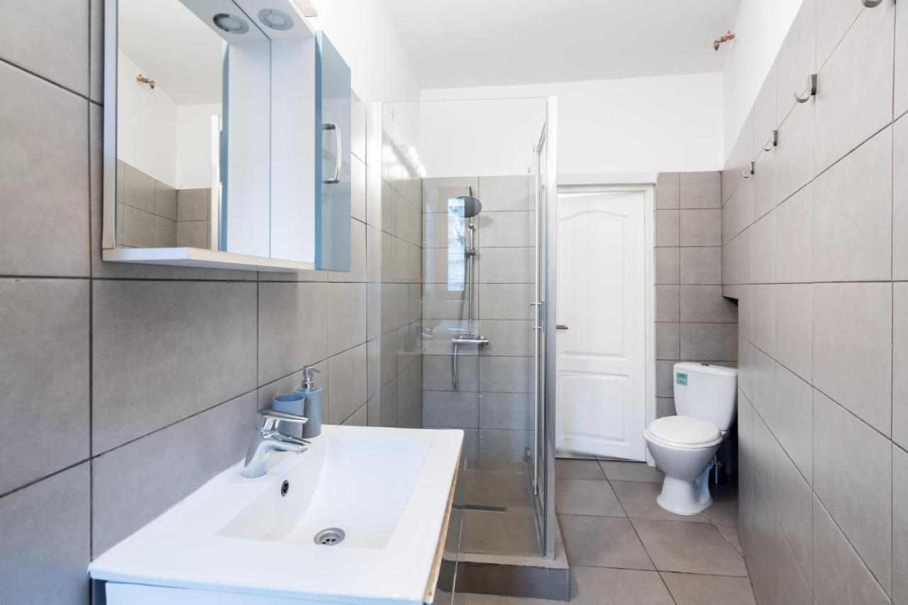 Apartment Aonia 2bdr - P-ta Romana View Bucharest
