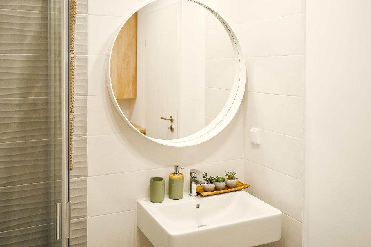 Moon Plaza Deluxe Bucareste