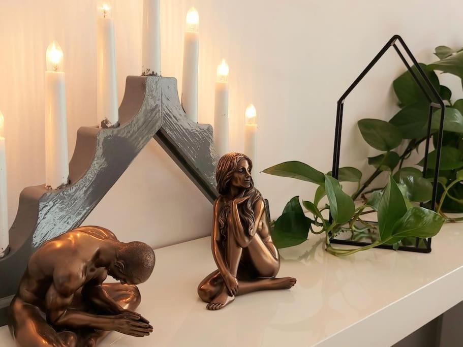 Cosy Boutique 61 Sqm - Private Parking - Ten Blocks Apartment