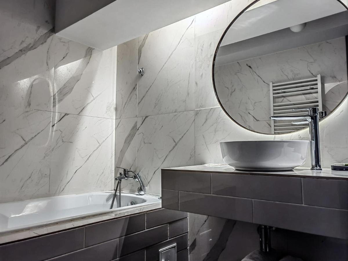 Jn Boutique 4* Bucharest