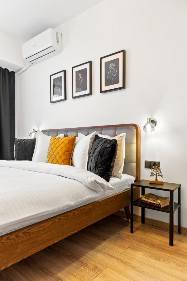 Apartment Victoriei 31 By Mrg *