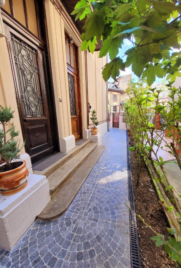 Imola In Old City Pousada Bucareste