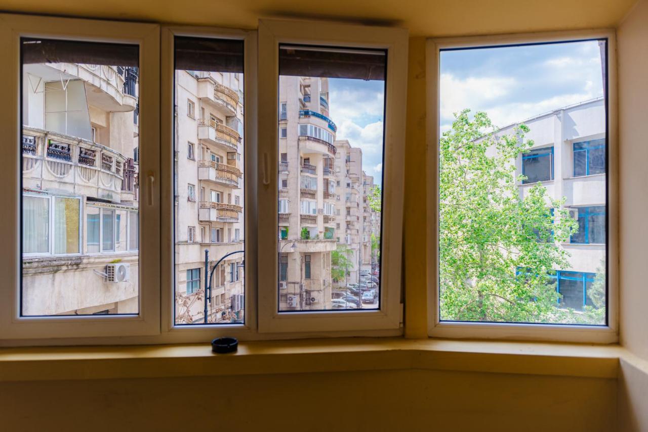 Comfy With Private Parking And Netflix Bucharest