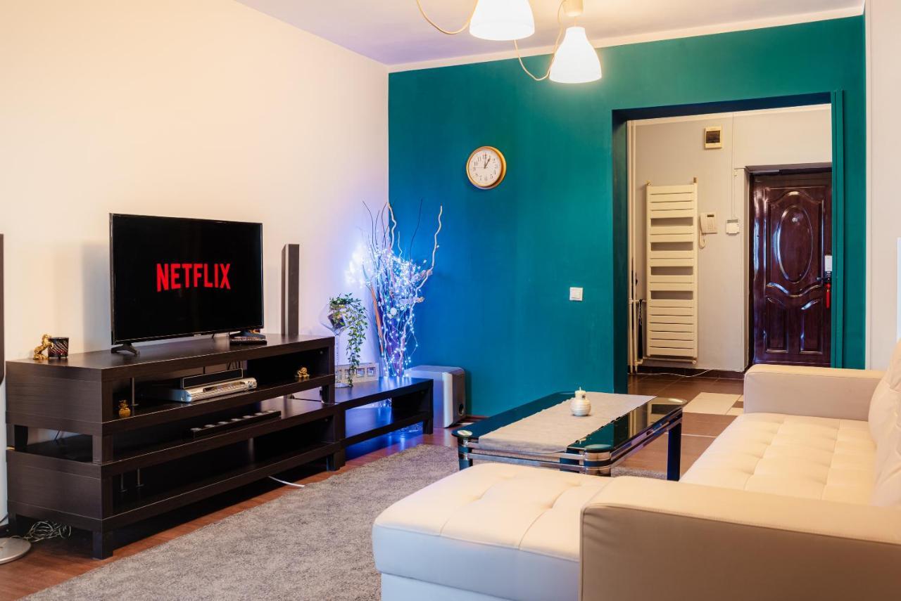 Comfy With Private Parking And Netflix Apartment Bucharest