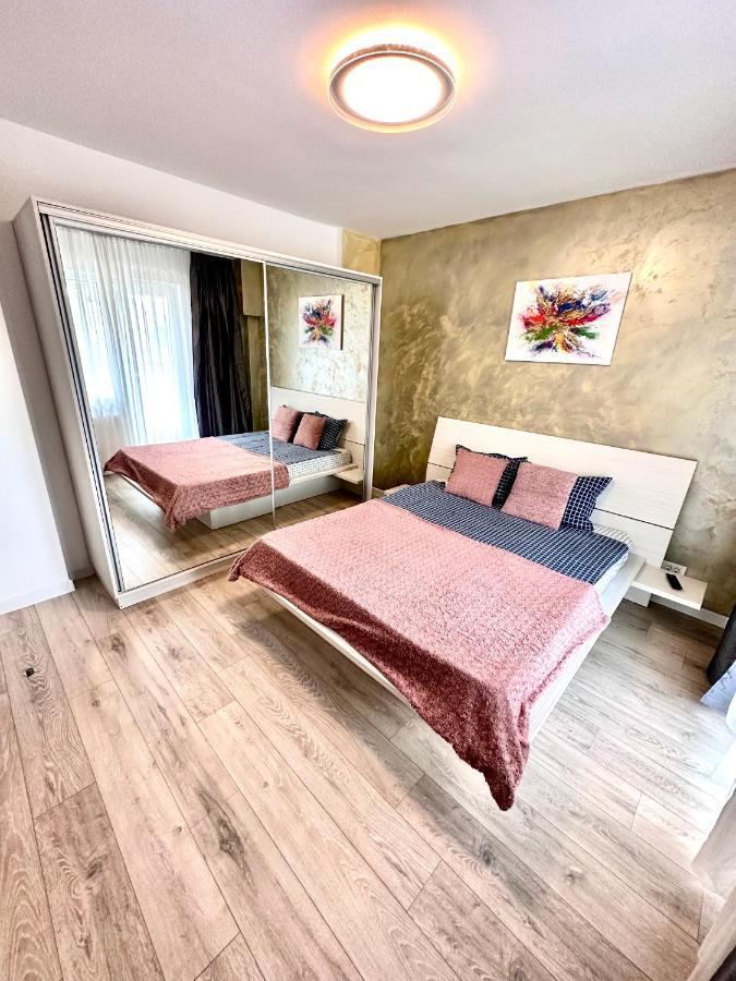 Apartment Mega Rossa