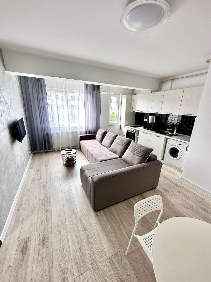 Mega Rossa Apartment