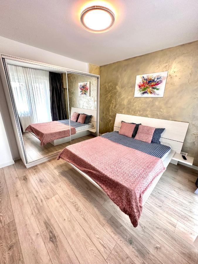 Apartment Mega Rossa