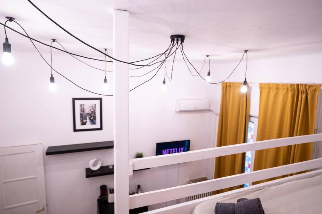 Cozy Studio Near Cismigiu Park Apartment *