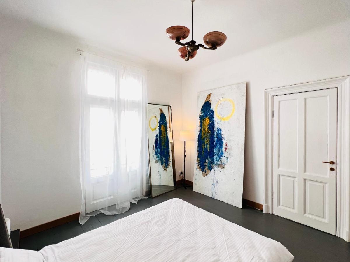 Sada Art Gallery Apartament Bucureşti