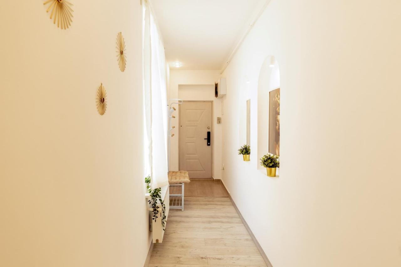 Apartamento Ideal Stay: Spacious 2br Near Calea Victoriei